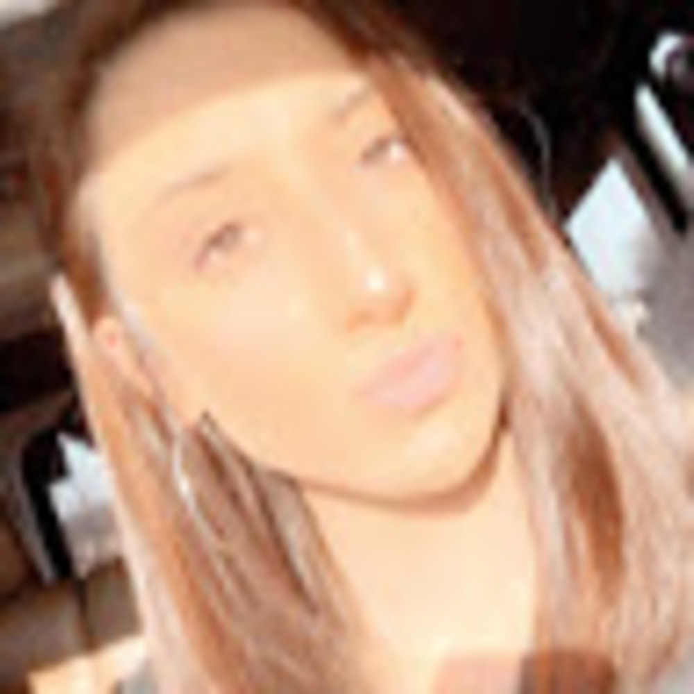 Meet your Posher, Malia